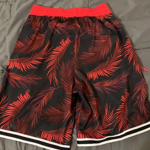 Nike shorts. - Picture 5 of 6